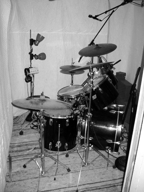 Shiny drums in the Cave